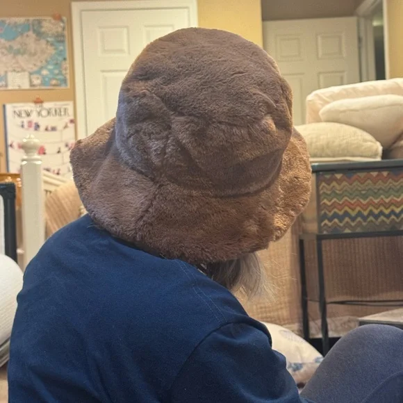 Free People Brown Faux Fur Hat - Picture 3 of 3